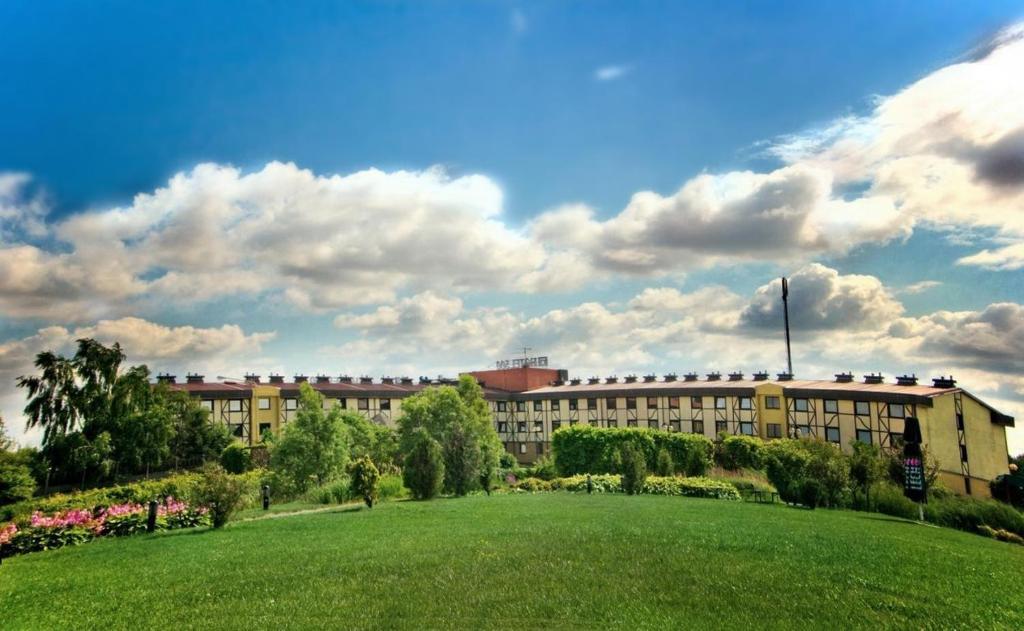 Hotel 500 Tarnowo Podgórne Exterior foto